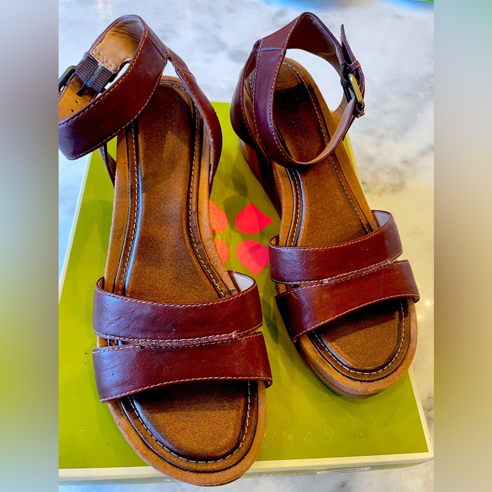 Naturalizer heeled sandels